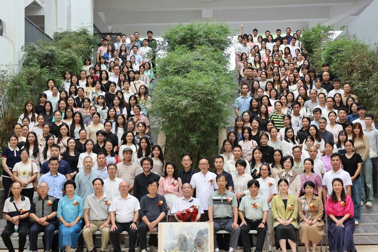 桂平市中小学美术教师水彩画专题培训活动暨大藤峡水彩画社成立仪式在安博体育（中国）顺利举行 丨 安博体育